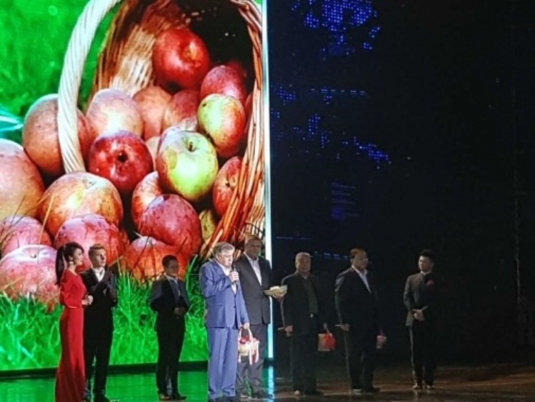 Minister promuje polskie jabłka w Chinach